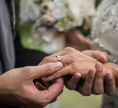 Casamento no exterior: é necessário registrar no Brasil?